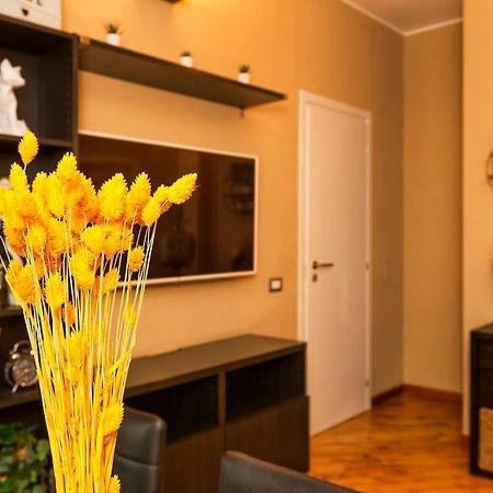 Sunny & Updated Flat With Panoramic City View 50M From M4 Stop Mediolan Zewnętrze zdjęcie