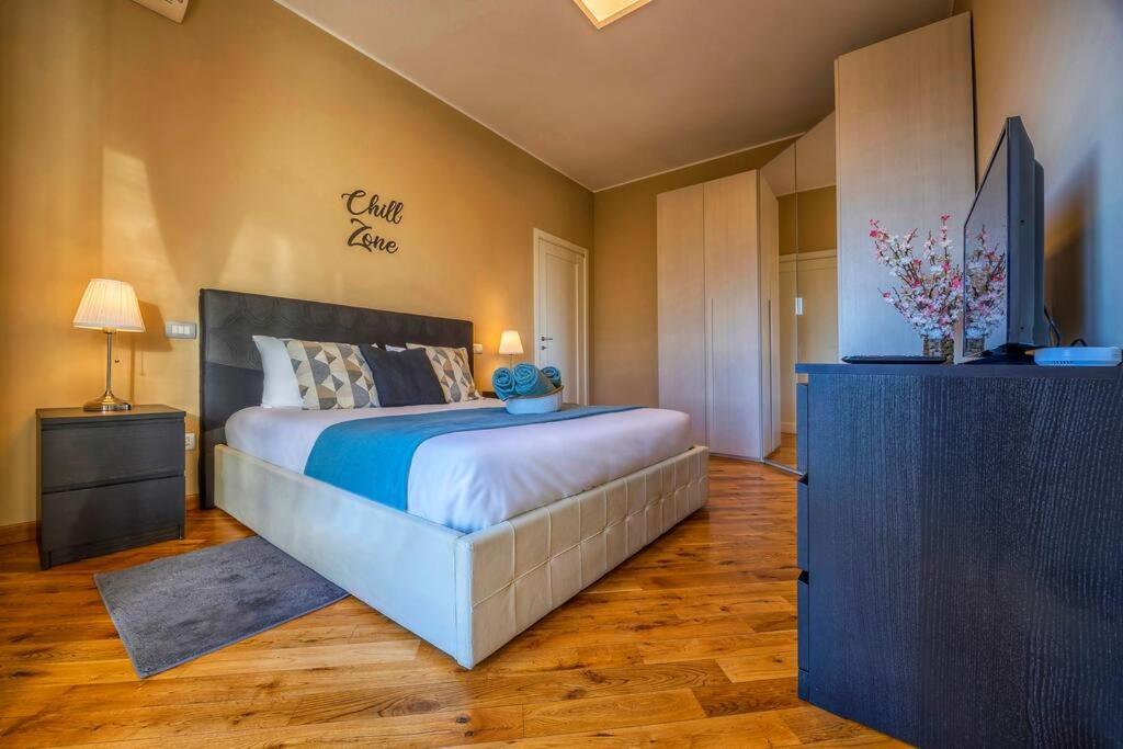 Sunny & Updated Flat With Panoramic City View 50M From M4 Stop Mediolan Zewnętrze zdjęcie
