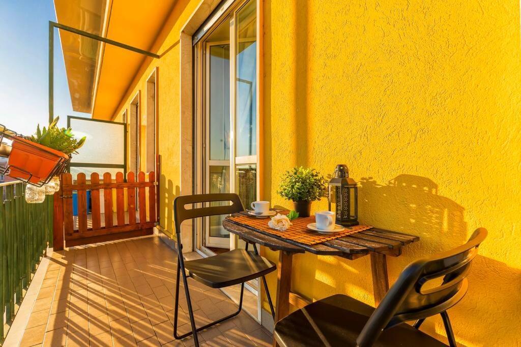Sunny & Updated Flat With Panoramic City View 50M From M4 Stop Mediolan Zewnętrze zdjęcie